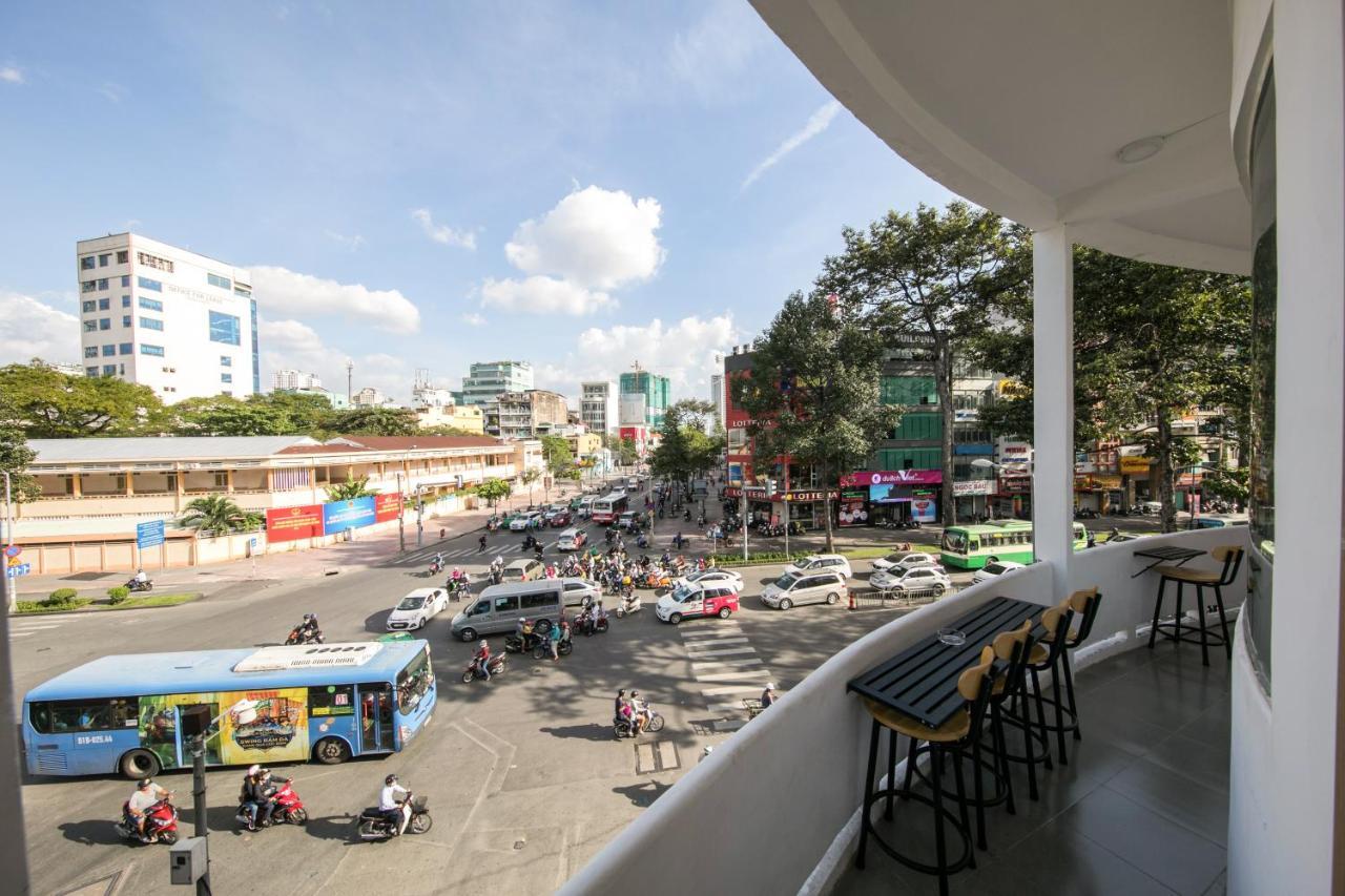 Scandinavian Apartment With Balcony In Bui Vien Bandar Ho Chi Minh Luaran gambar