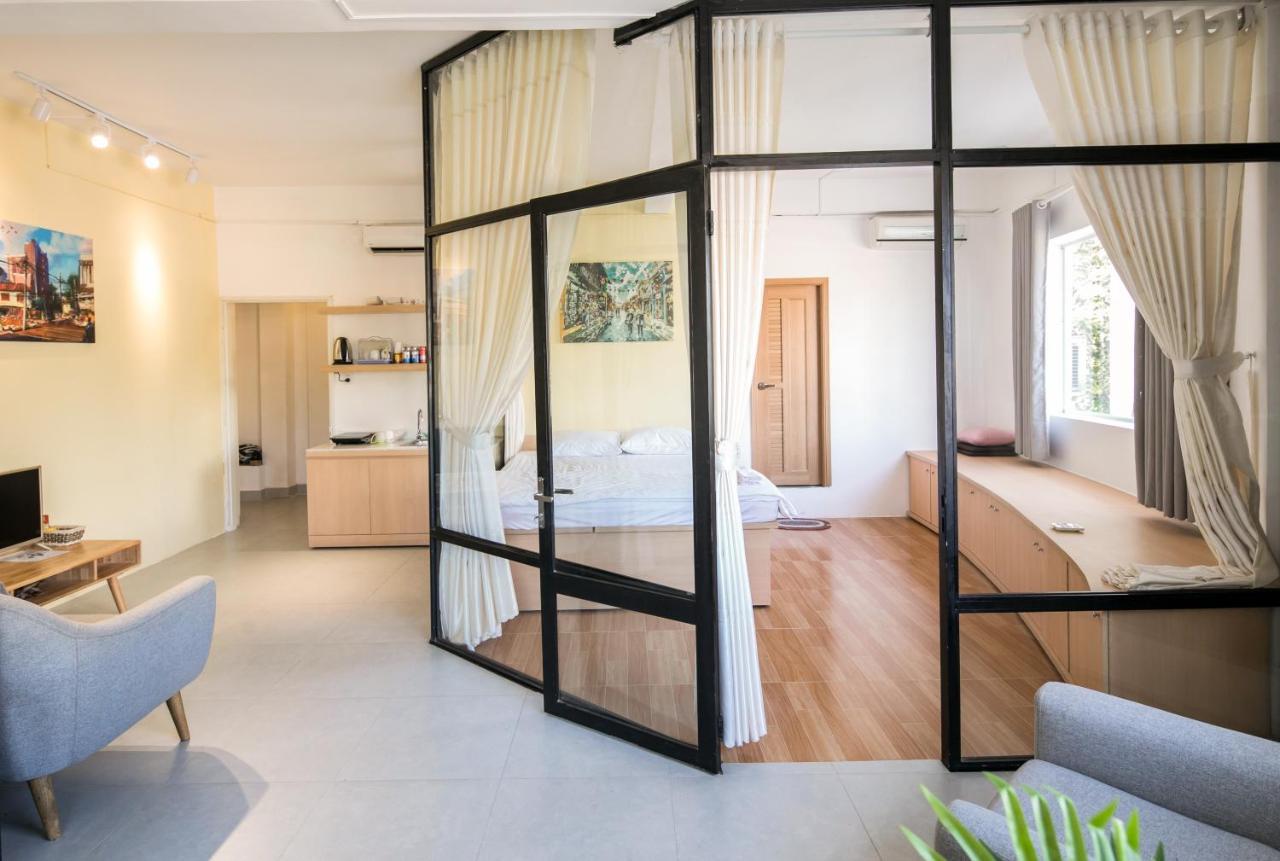Scandinavian Apartment With Balcony In Bui Vien Bandar Ho Chi Minh Luaran gambar